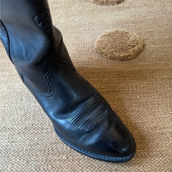 Like New Genuine Ariat Leather Western Boots Men’s size 8.5 in Black - Picture 3 of 11